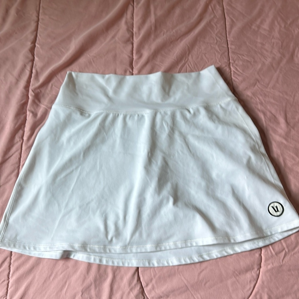 Vuori tennis skirt size medium